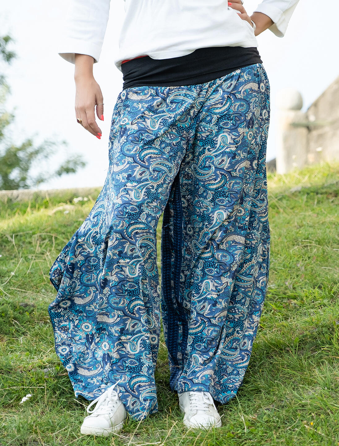Pantalone donna Keertana zampa d'elefante - blu celeste