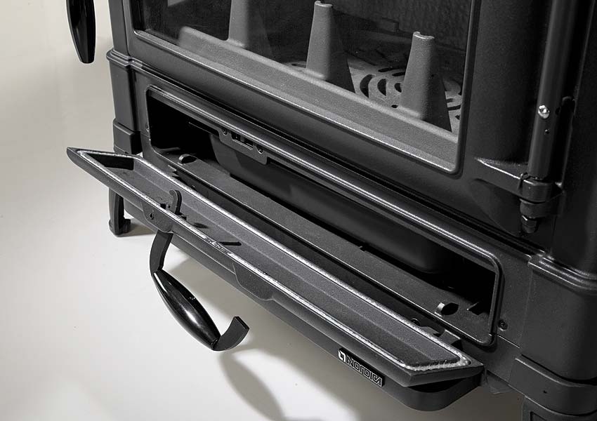 Stufa a Legna LA NORDICA Isotta con Forno 330 m3 riscaldabili Rivestimento  in Ghisa Potenza Termica Nominale 11.9 KW Colore Nero Antracite