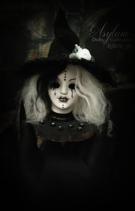 Strega Asylum bambola Creepy OOAK fatta a mano 