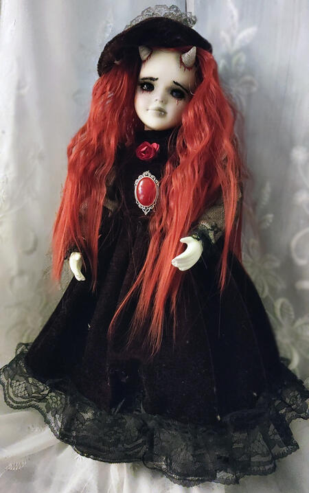Selina bambola demone vicotrian vintage Creepy  40 cm.