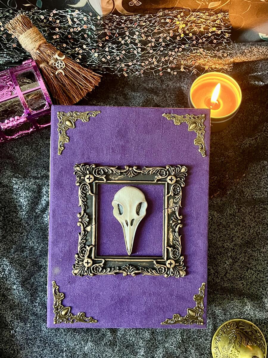 Grimorio Amethyst Witch