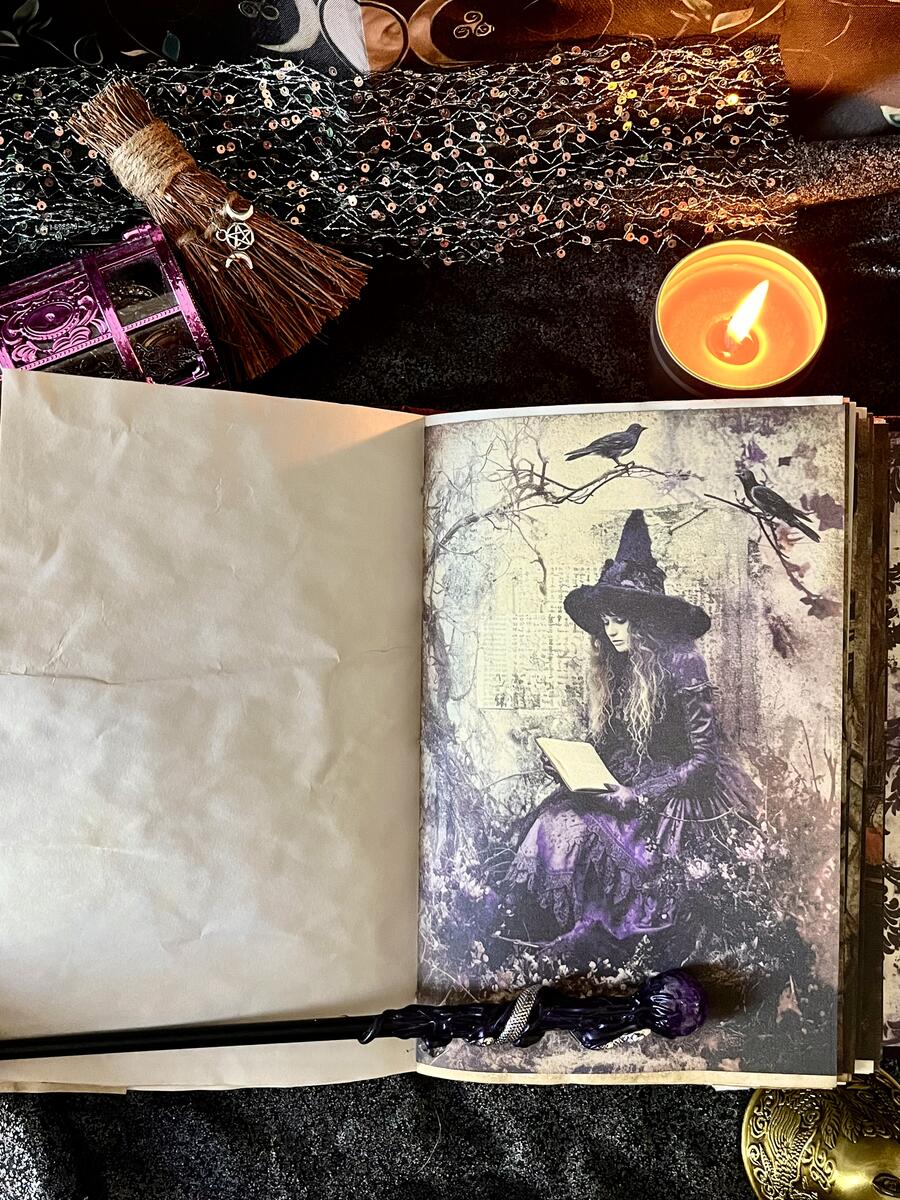Grimorio Amethyst Witch