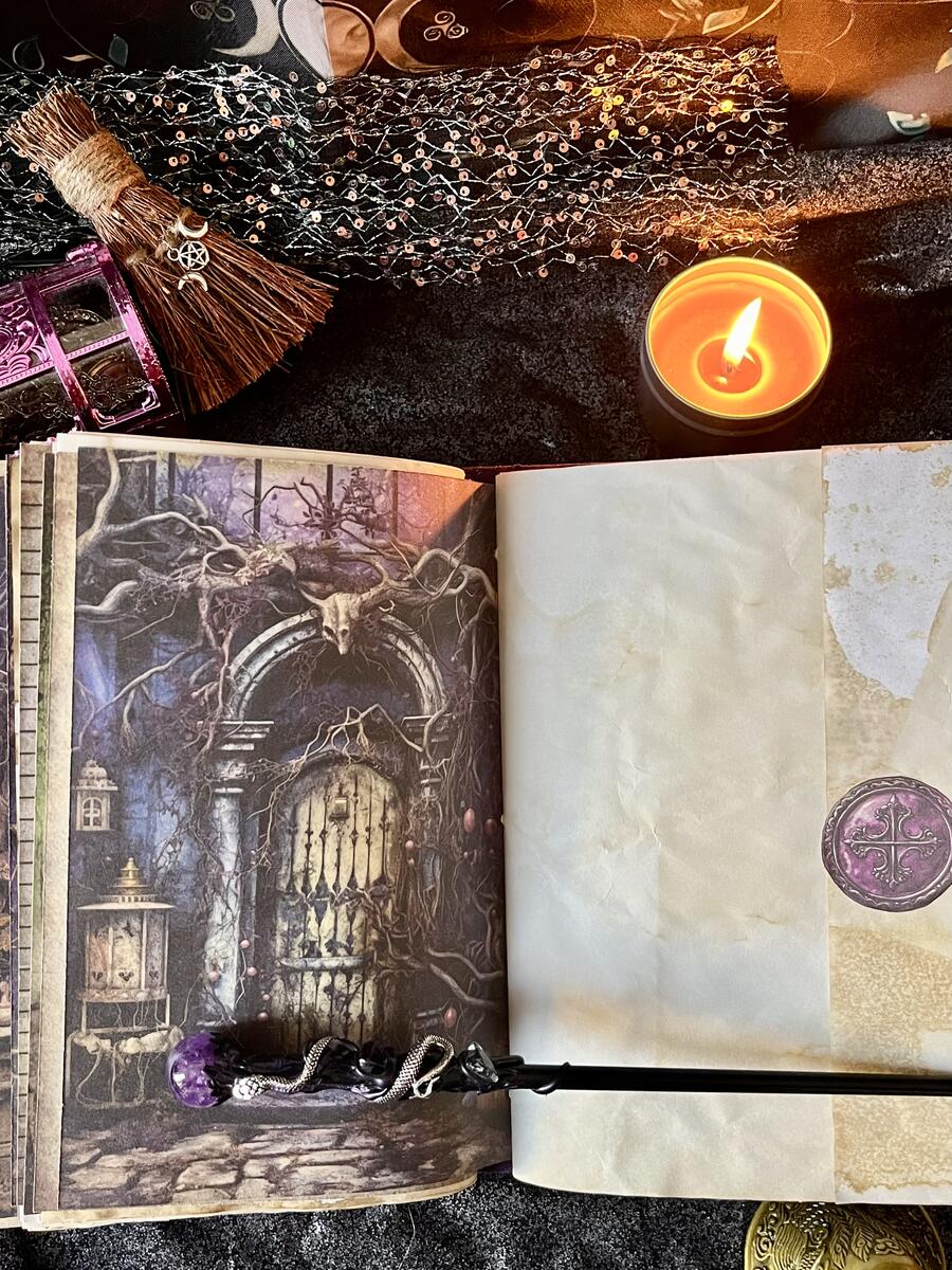 Grimorio Amethyst Witch