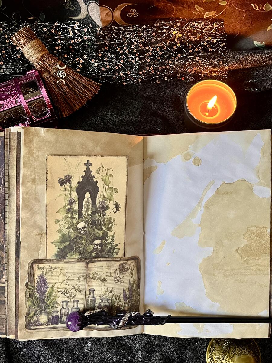 Grimorio Amethyst Witch
