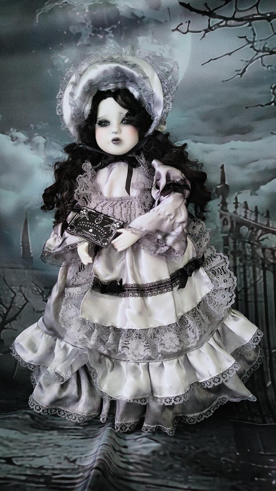 Valina  bambola Gothic Creepy 40 cm. 