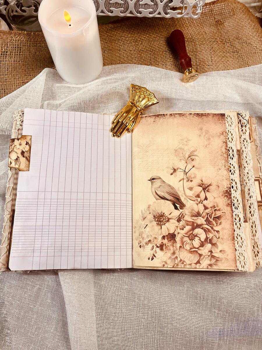 Journal Vintage Ivory