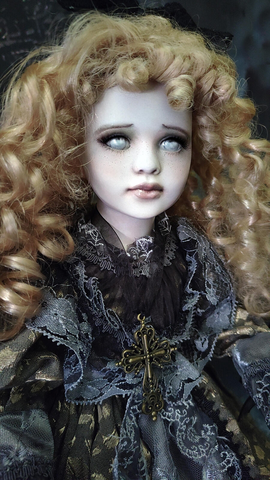 Seraphine bambola Creepy Vittoriana goth 60 cm.