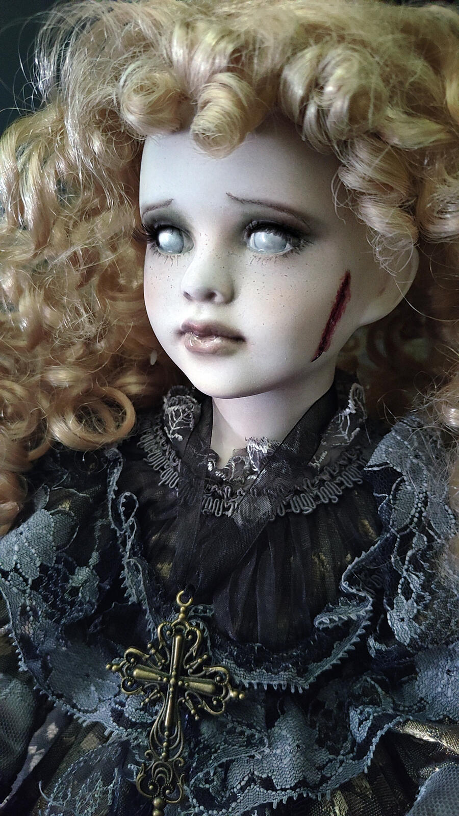 Seraphine bambola Creepy Vittoriana goth 60 cm.