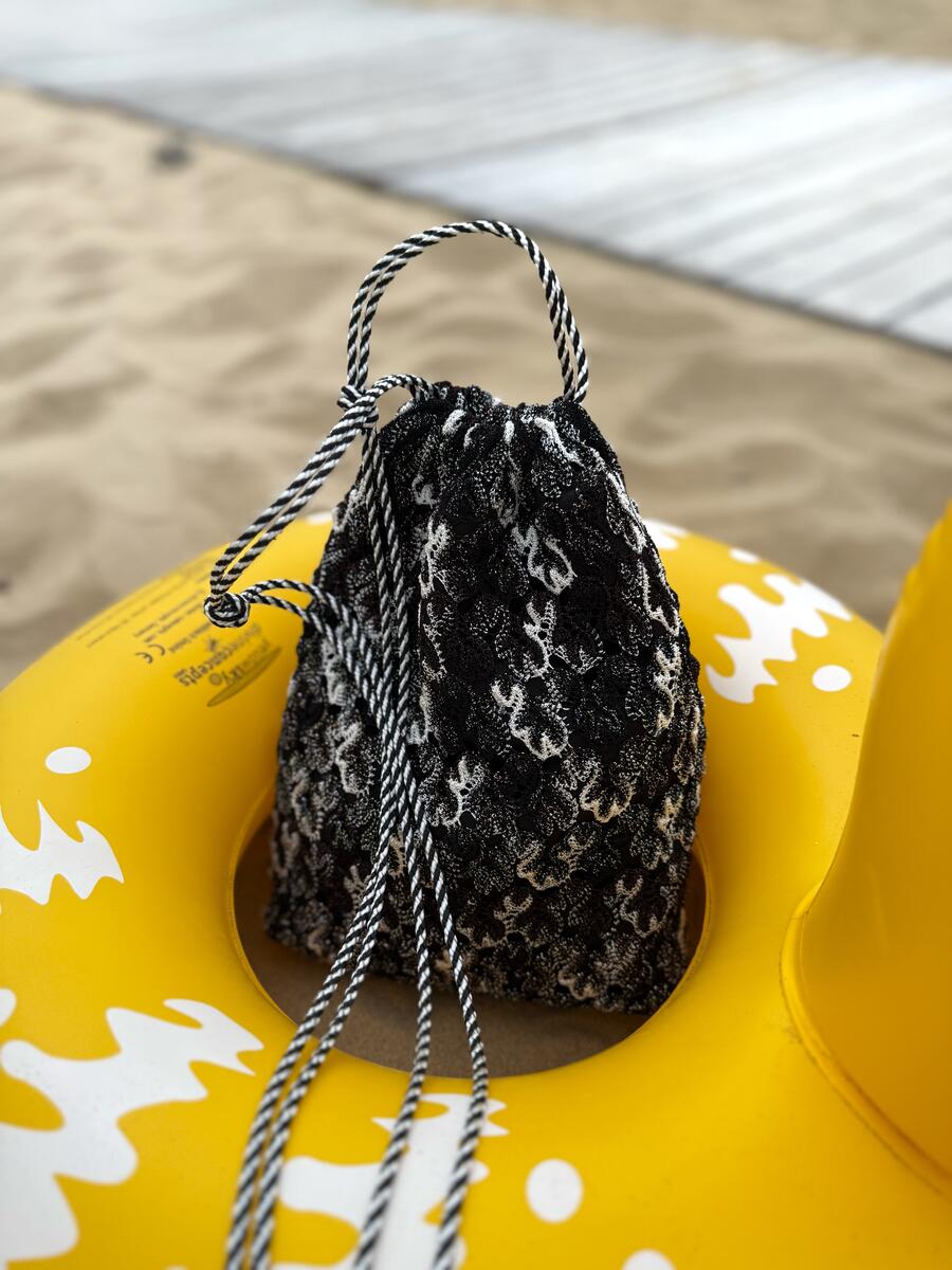 Secchiello  effetto maglia nero e buanco