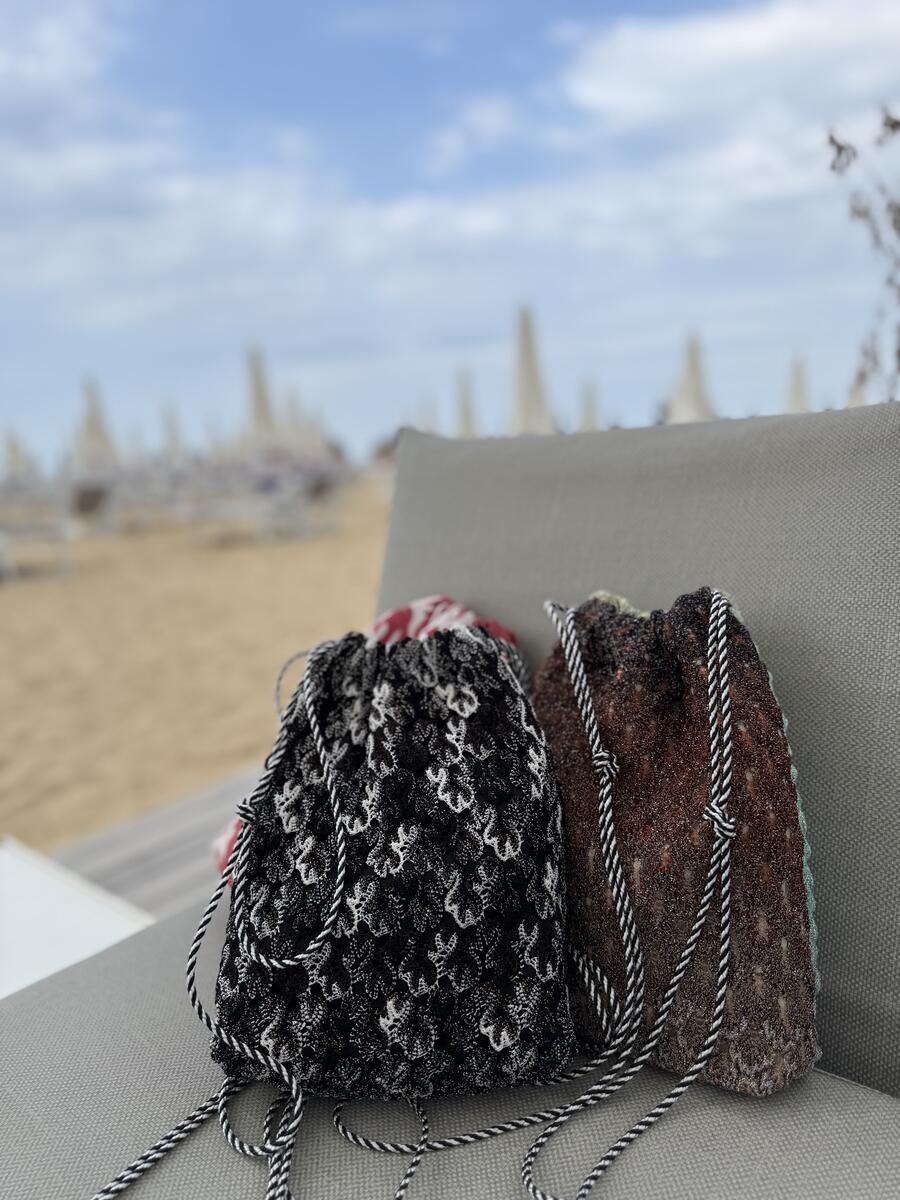 Secchiello  effetto maglia nero e buanco
