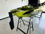 Kayak a Motore di prua Haswing Cayman 55lb con GPS + Pedali divisibile Big Mama Triken 330 live S, con ruote e vasca del vivo