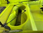 Kayak a Motore di prua Haswing Cayman 55lb con GPS + Pedali divisibile Big Mama Triken 330 live S, con ruote e vasca del vivo