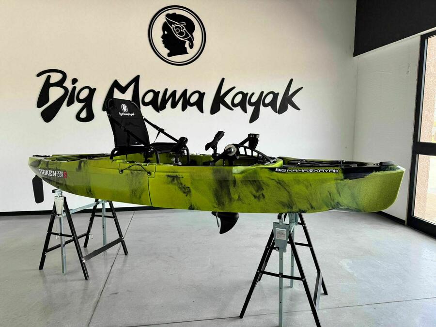 Kayak a Motore di prua Haswing Cayman 55lb con GPS + Pedali divisibile Big Mama Triken 330 live S, con ruote e vasca del vivo