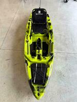Kayak a Motore di prua Haswing Cayman 55lb con GPS + Pedali divisibile Big Mama Triken 330 live S, con ruote e vasca del vivo