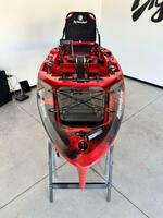 Kayak a Motore di prua Haswing Cayman 55lb con GPS + Pedali divisibile Big Mama Triken 330 live S, con ruote e vasca del vivo