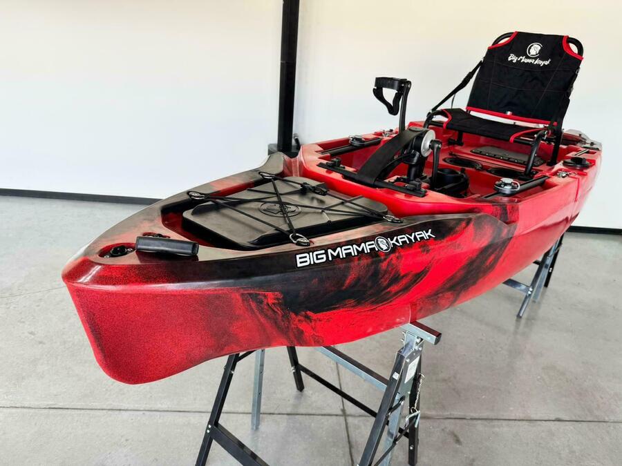 Kayak a Motore di prua Haswing Cayman 55lb con GPS + Pedali divisibile Big Mama Triken 330 live S, con ruote e vasca del vivo