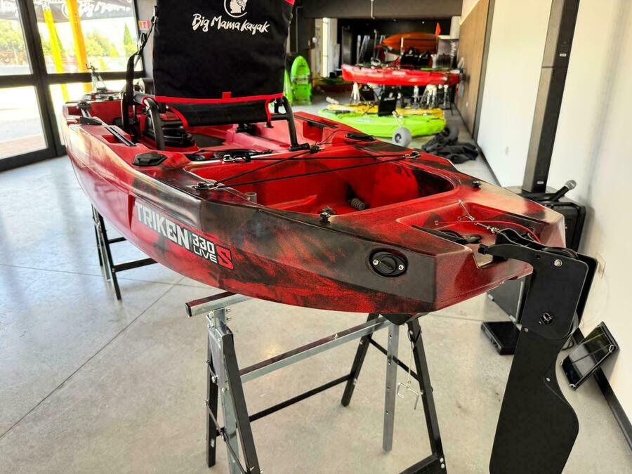 Kayak a Motore di prua Haswing Cayman 55lb con GPS + Pedali divisibile Big Mama Triken 330 live S, con ruote e vasca del vivo