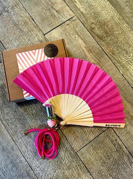 Ventaglio profumabile con fragranza inclusa, colore fucsia