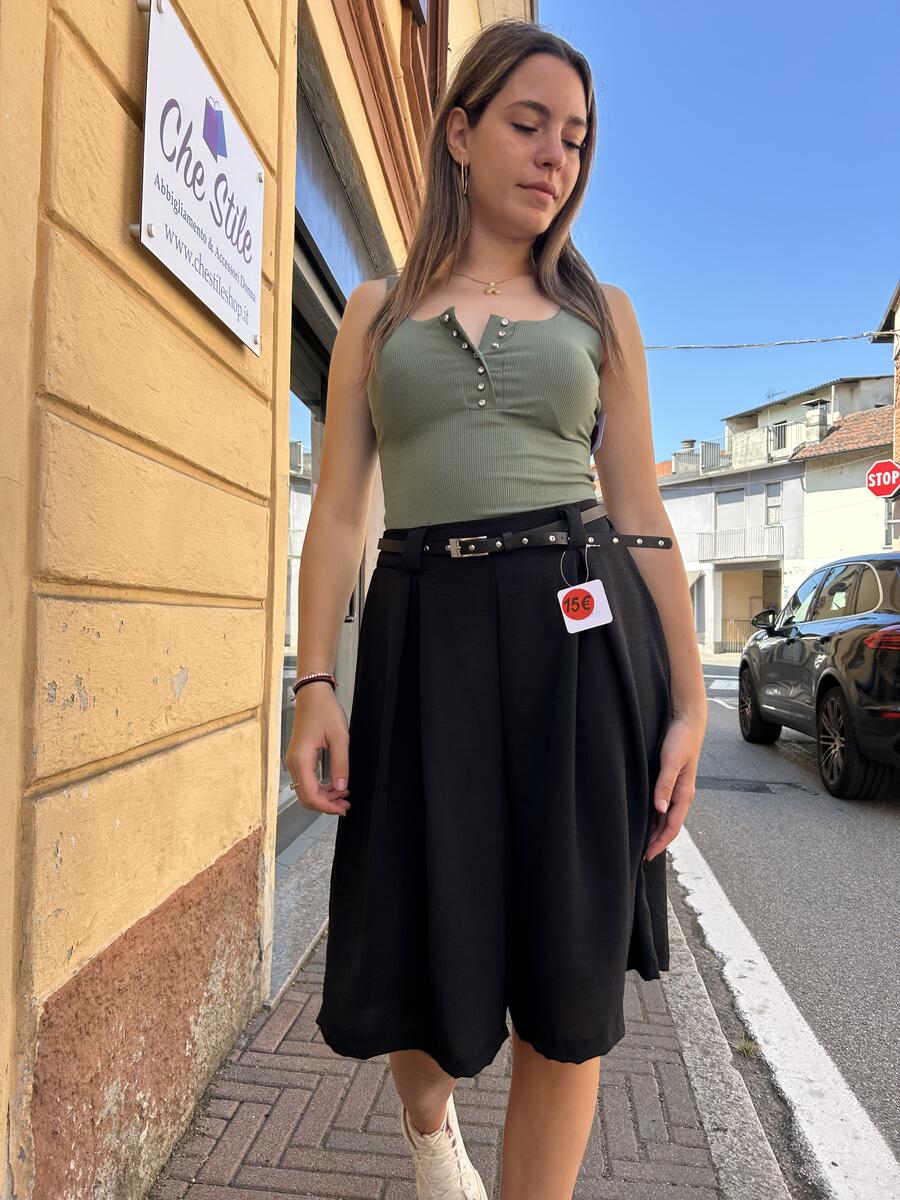 NOVITÀ Bermuda ampio effetto gonna con cinturina 