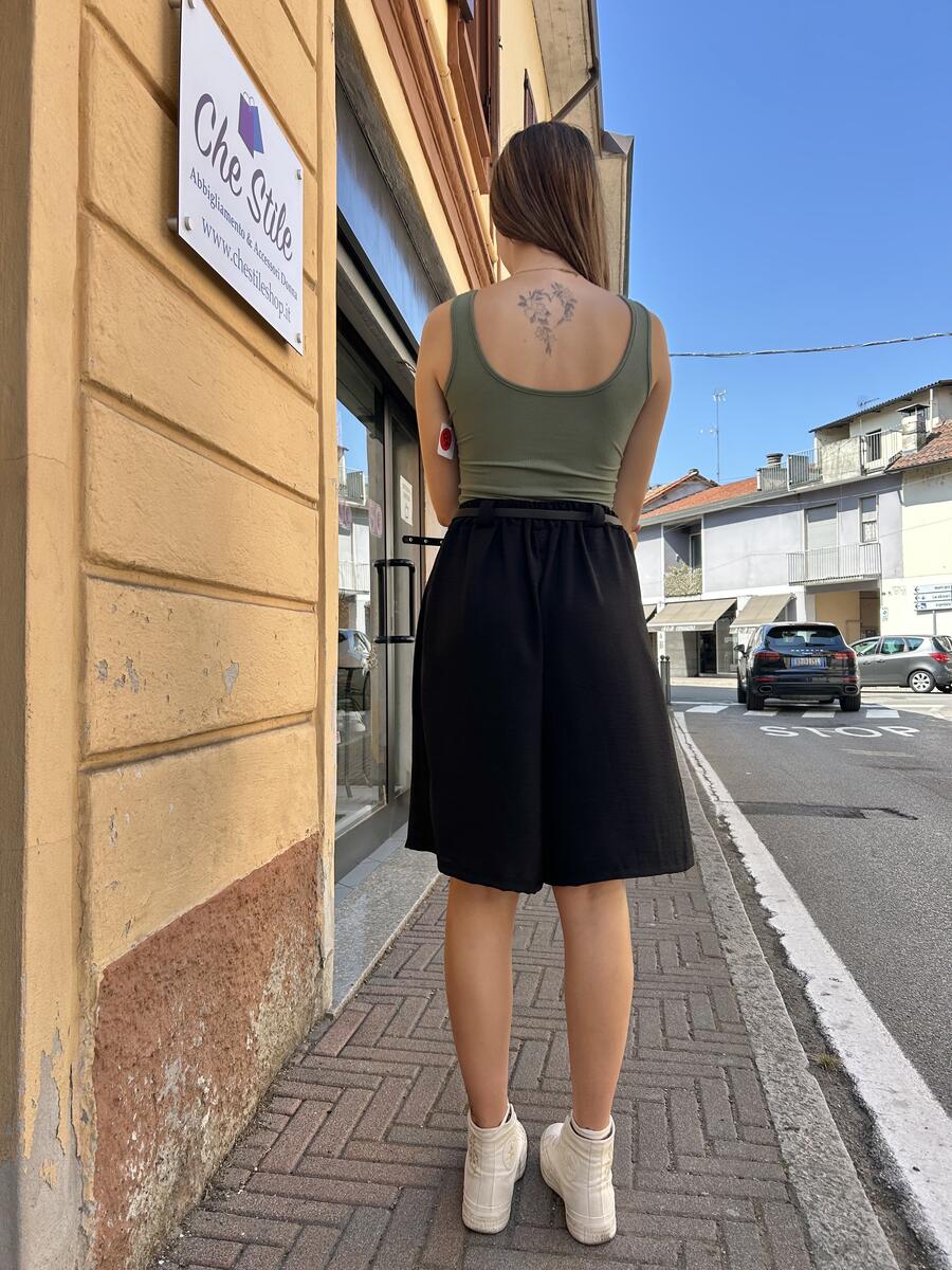 NOVITÀ Bermuda ampio effetto gonna con cinturina 