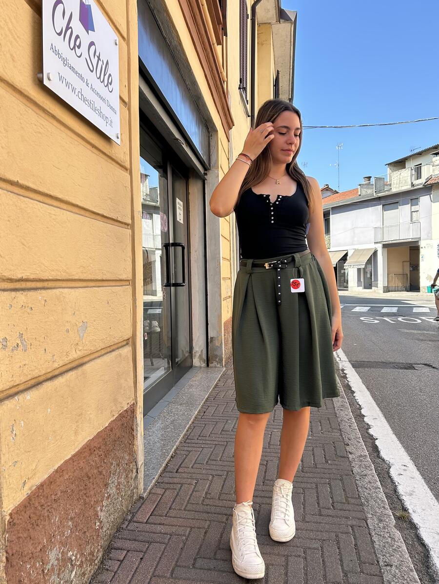 NOVITÀ Canotta a costine bottoni gioiello