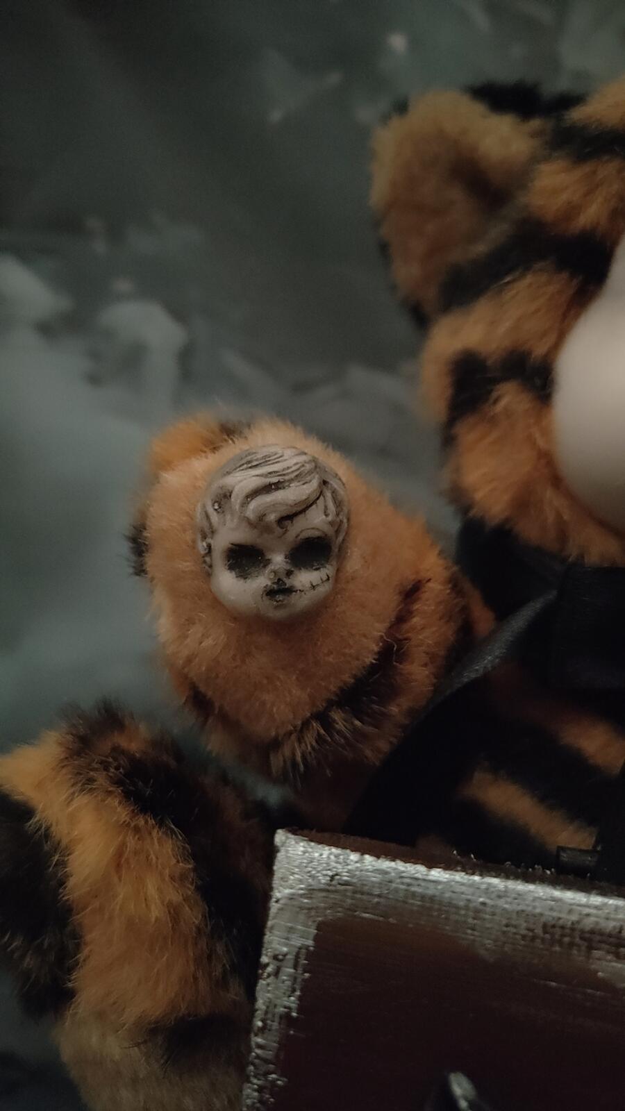 Betsy Artista peluche stoffa e porcellana