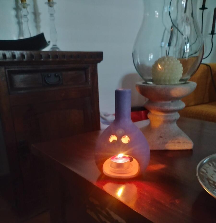 Lume Elegance – Ceramica lilla con Zirconi