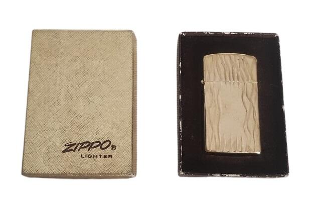 Accendino Zippo Vintage Placcato Oro con Scatola Originale – Anni ‘70/80 (Raro)