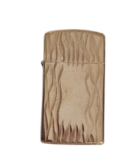Accendino Zippo Vintage Placcato Oro con Scatola Originale – Anni ‘70/80 (Raro)