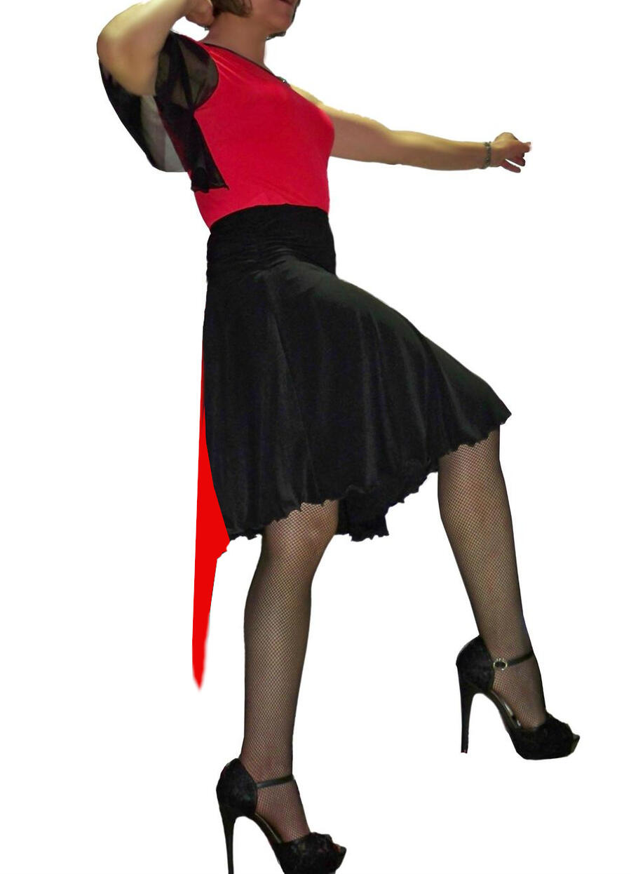Soft skirt in various patterns with a tail inside 2-0056