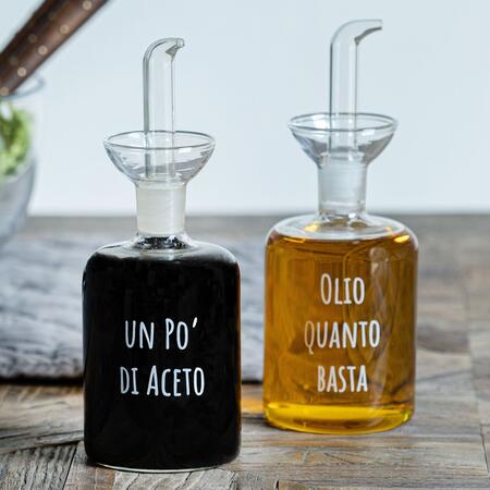 Simply Day - Set 2 Bottiglie Olio Quanto Basta - Un Po' di Aceto in stampato 