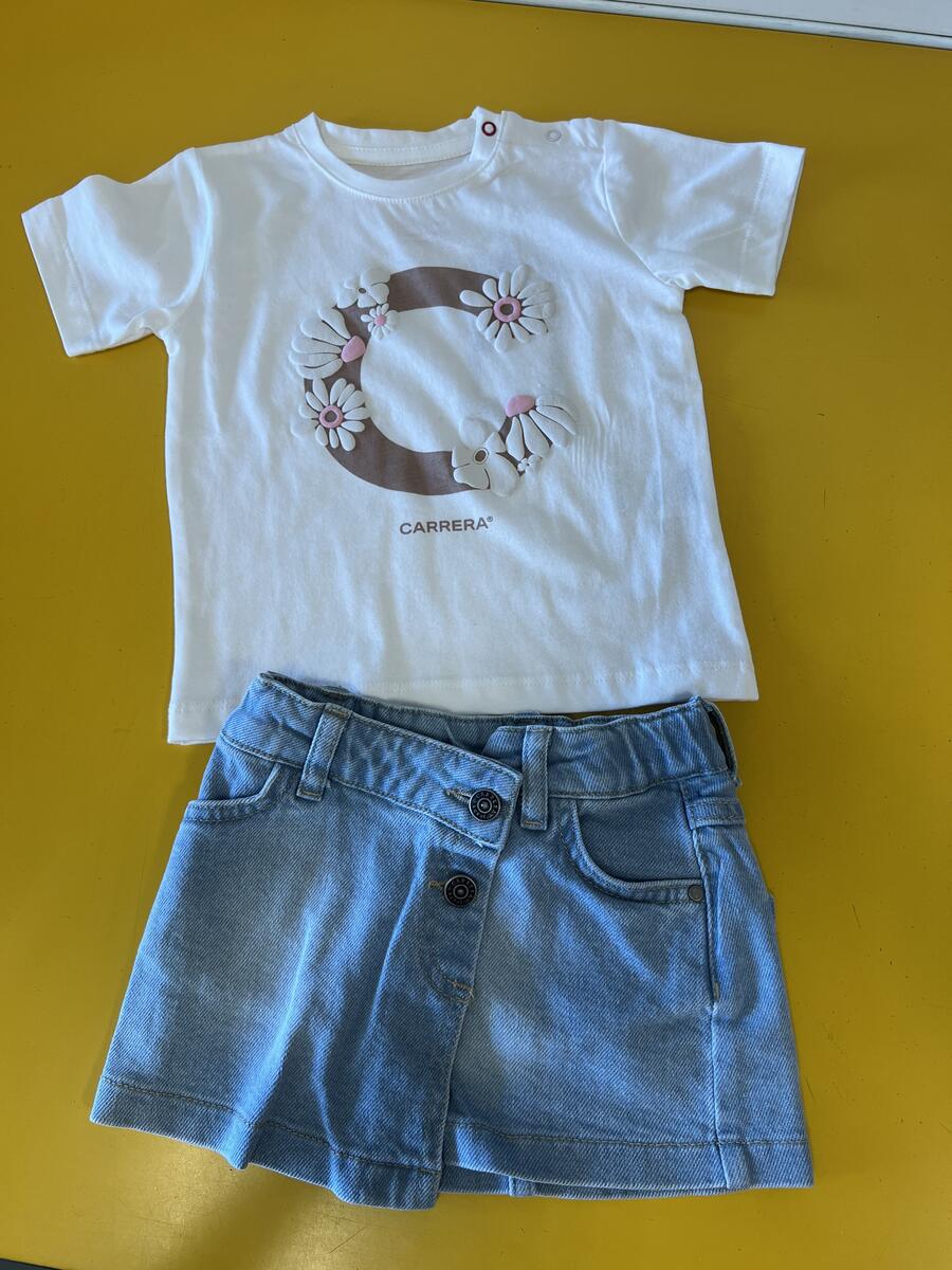 Maglietta con C a fiori Carrera completo di gonna in Jeans misura 12 mesi 