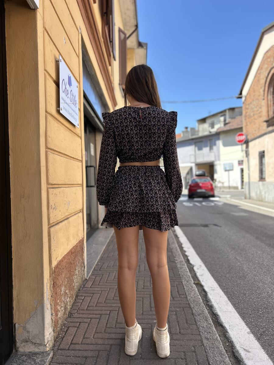 NOVITÀ Completo fiorellini top e gonna