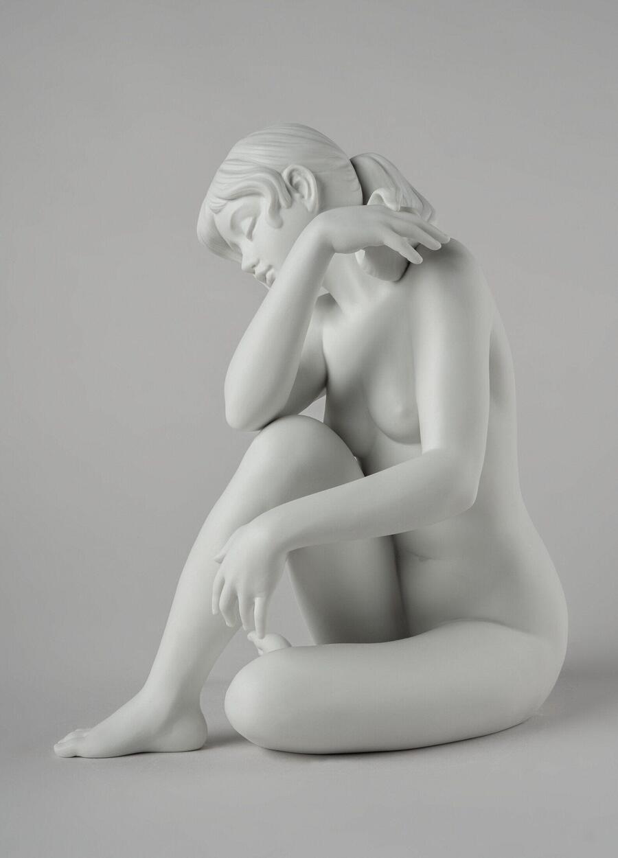 Lladró - Scultura “Calma Pura” – Eleganza in Porcellana Bianca Opaca