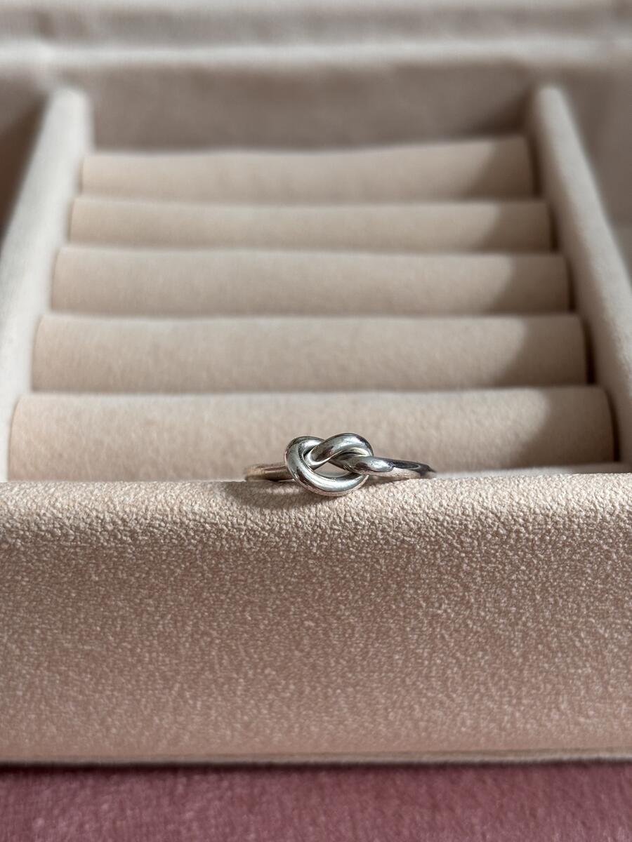 Anello nodo piccolo argento misura 10