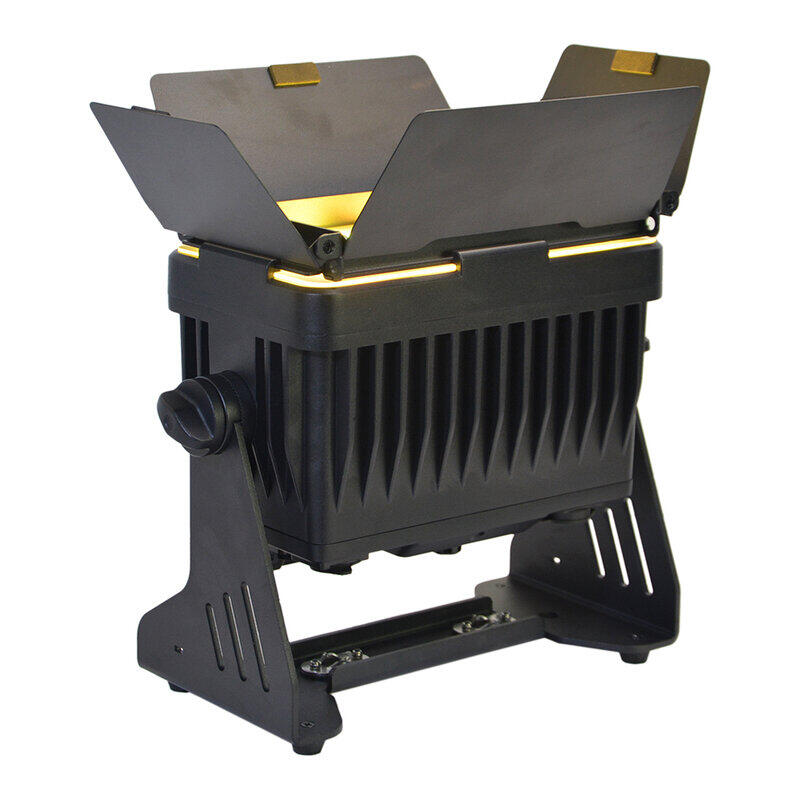 Faretto IP65 a batteria 8x10 set 4 + flight case
