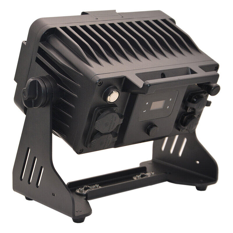 Faretto IP65 a batteria 8x10 set 4 + flight case