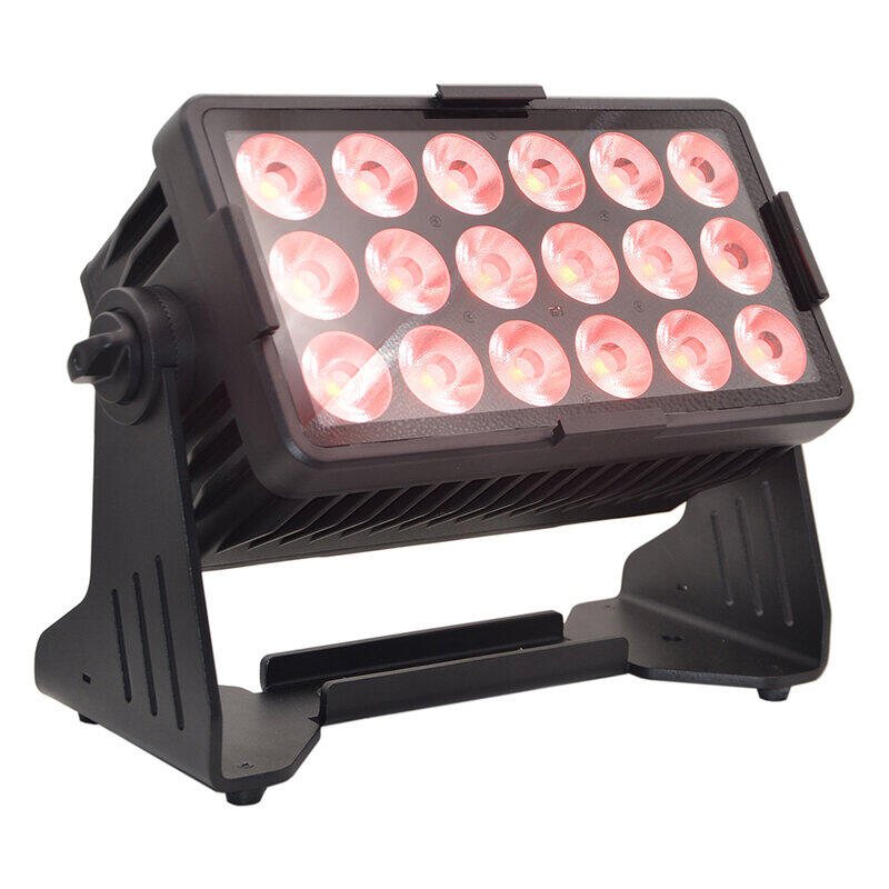 Battery powered IP65 Spotlight 18x10 set 4 +flight