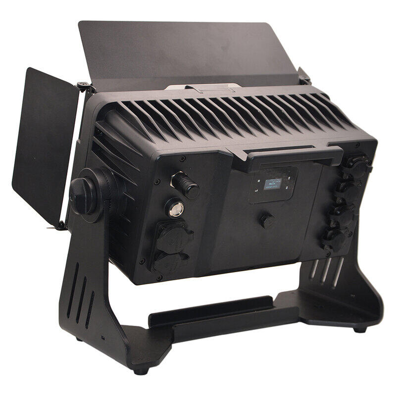 Battery powered IP65 Spotlight 18x10 set 4 +flight