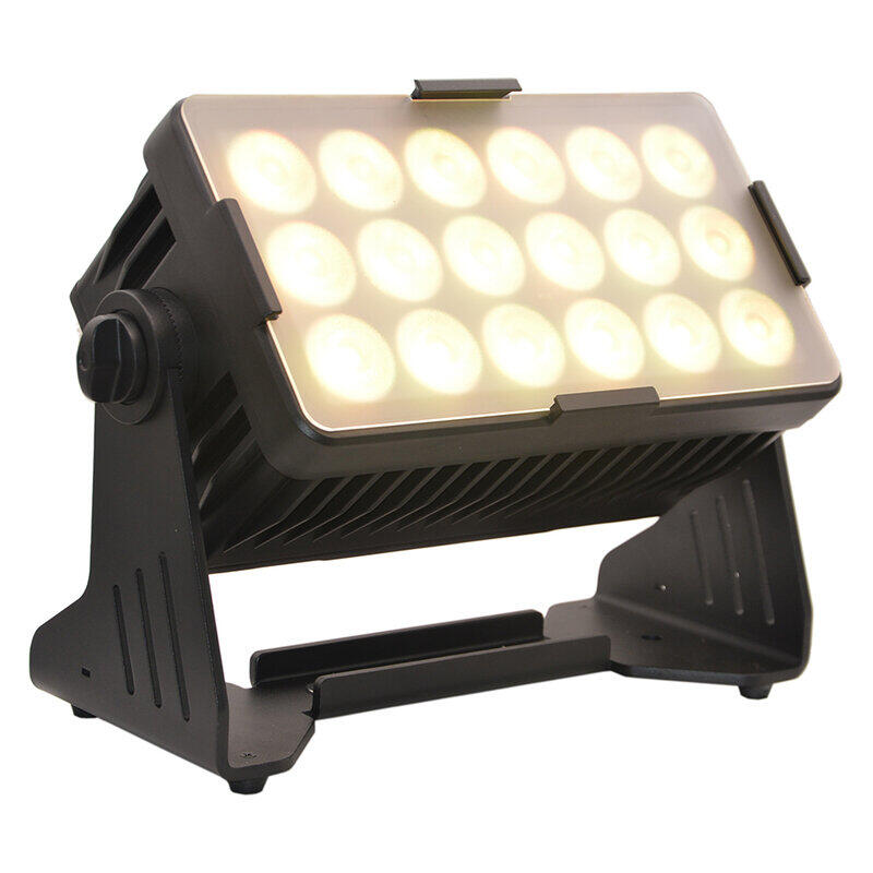 Battery powered IP65 Spotlight 18x10 set 4 +flight