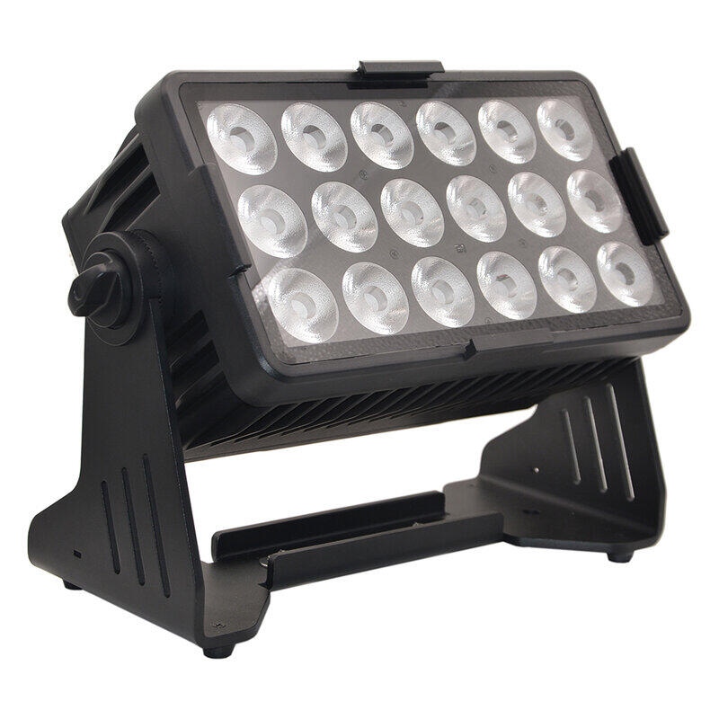 Battery powered IP65 Spotlight 18x10 set 4 +flight