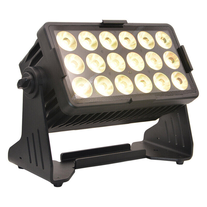 Battery powered IP65 Spotlight 18x10 set 4 +flight
