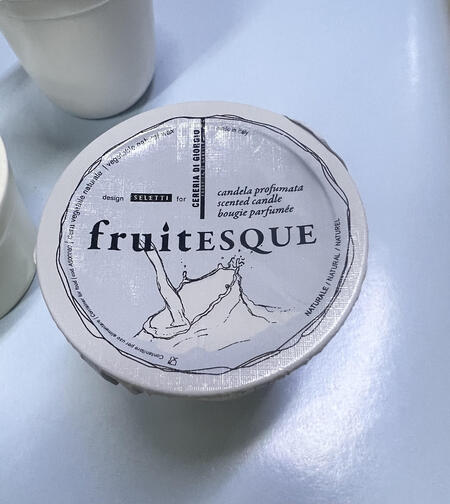 Candela profumata yogurt naturale in vasetto ceramica pz.1
