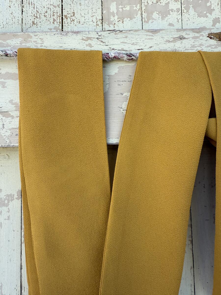 Sciarpa giallo ocra