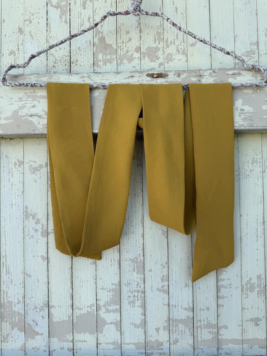 Sciarpa giallo ocra