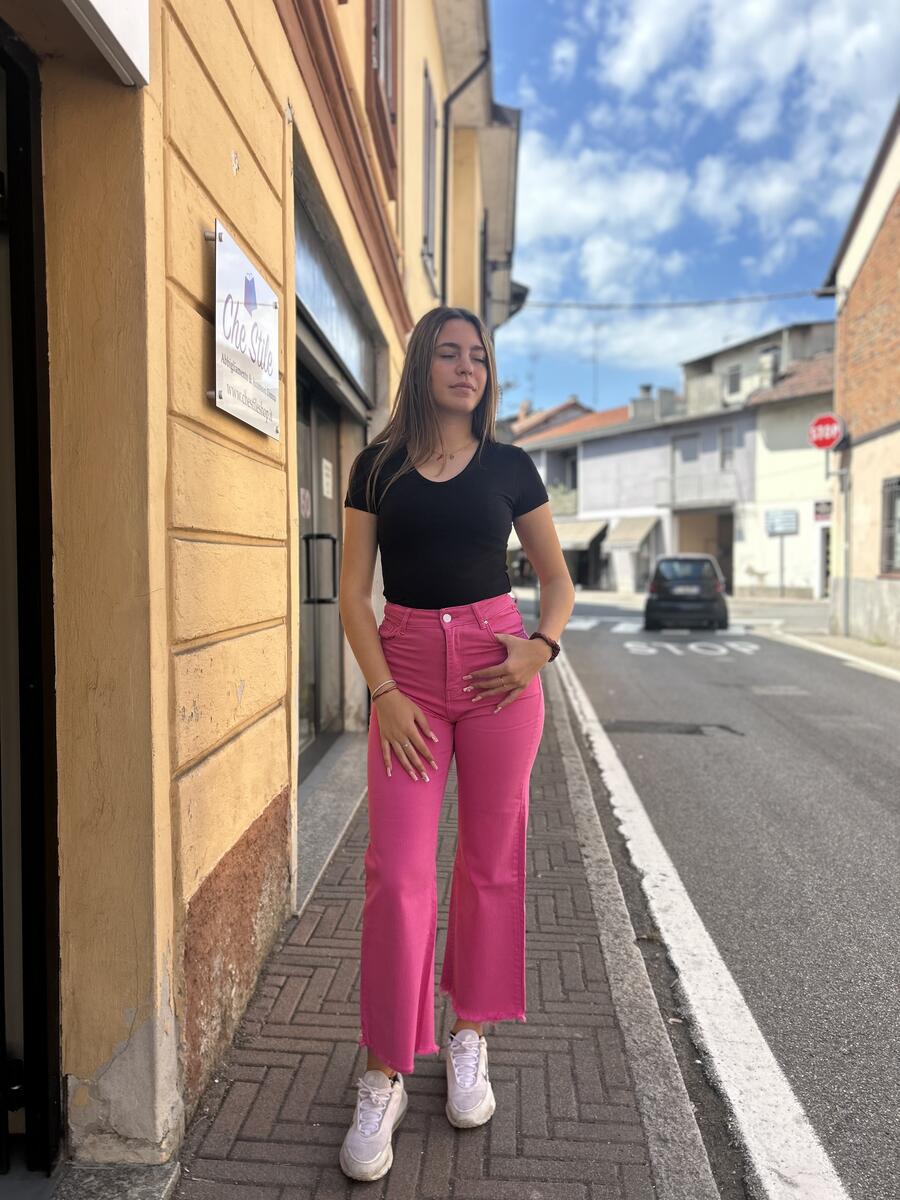 NOVITÀ Jeans wide leg taglio vivo fucsia