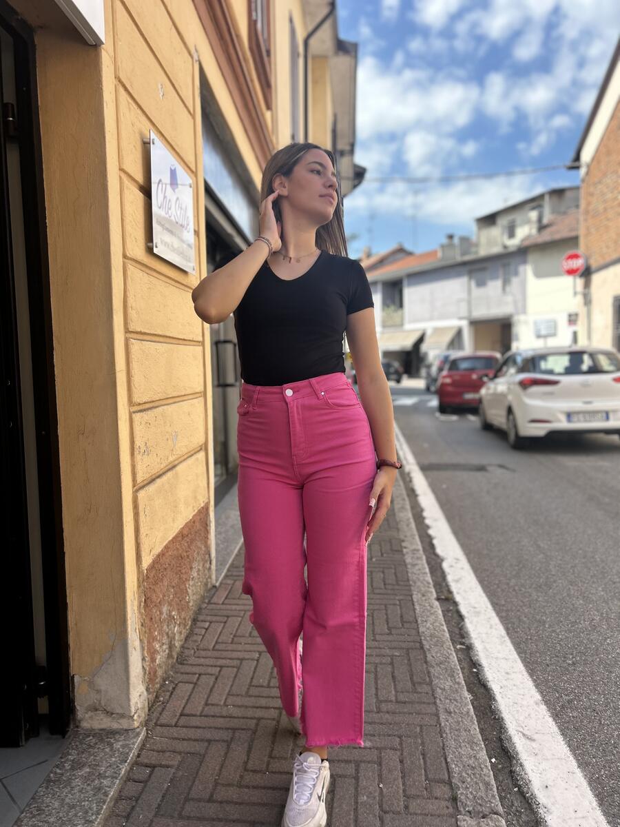 NOVITÀ Jeans wide leg taglio vivo fucsia