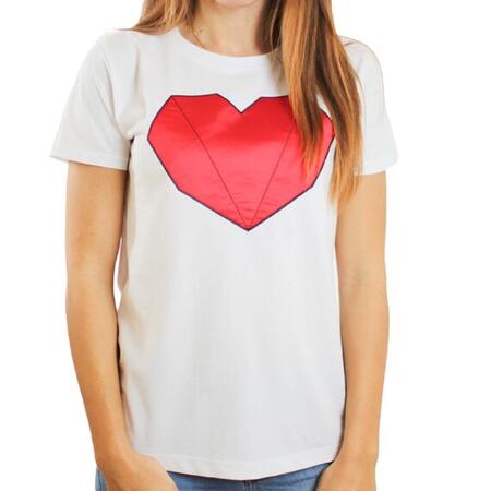 T-shirt donna bianca con cuore rosso