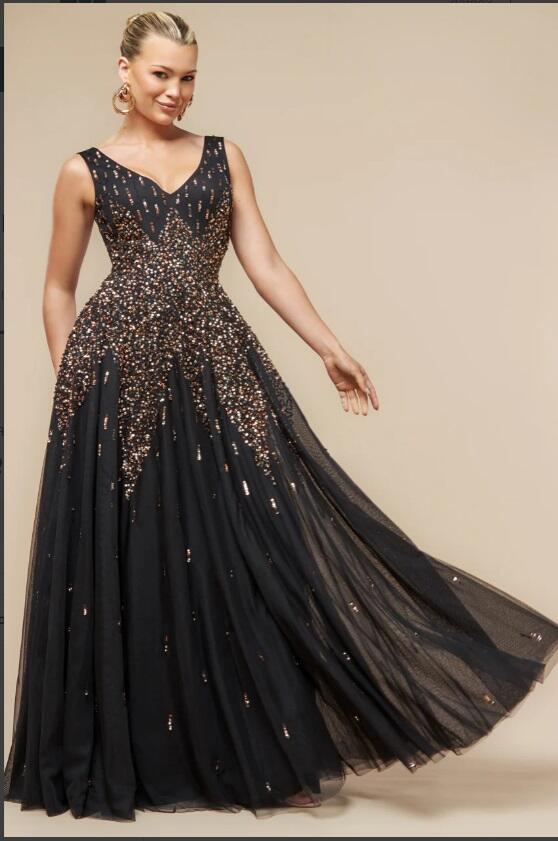 Abito nero in tulle foderato con paillettes multicolour 0957