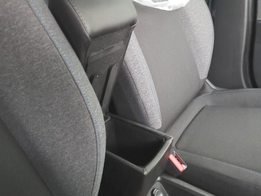 Bracciolo regolabile con portaoggetti per Citroen C3 Aircross (2025>)